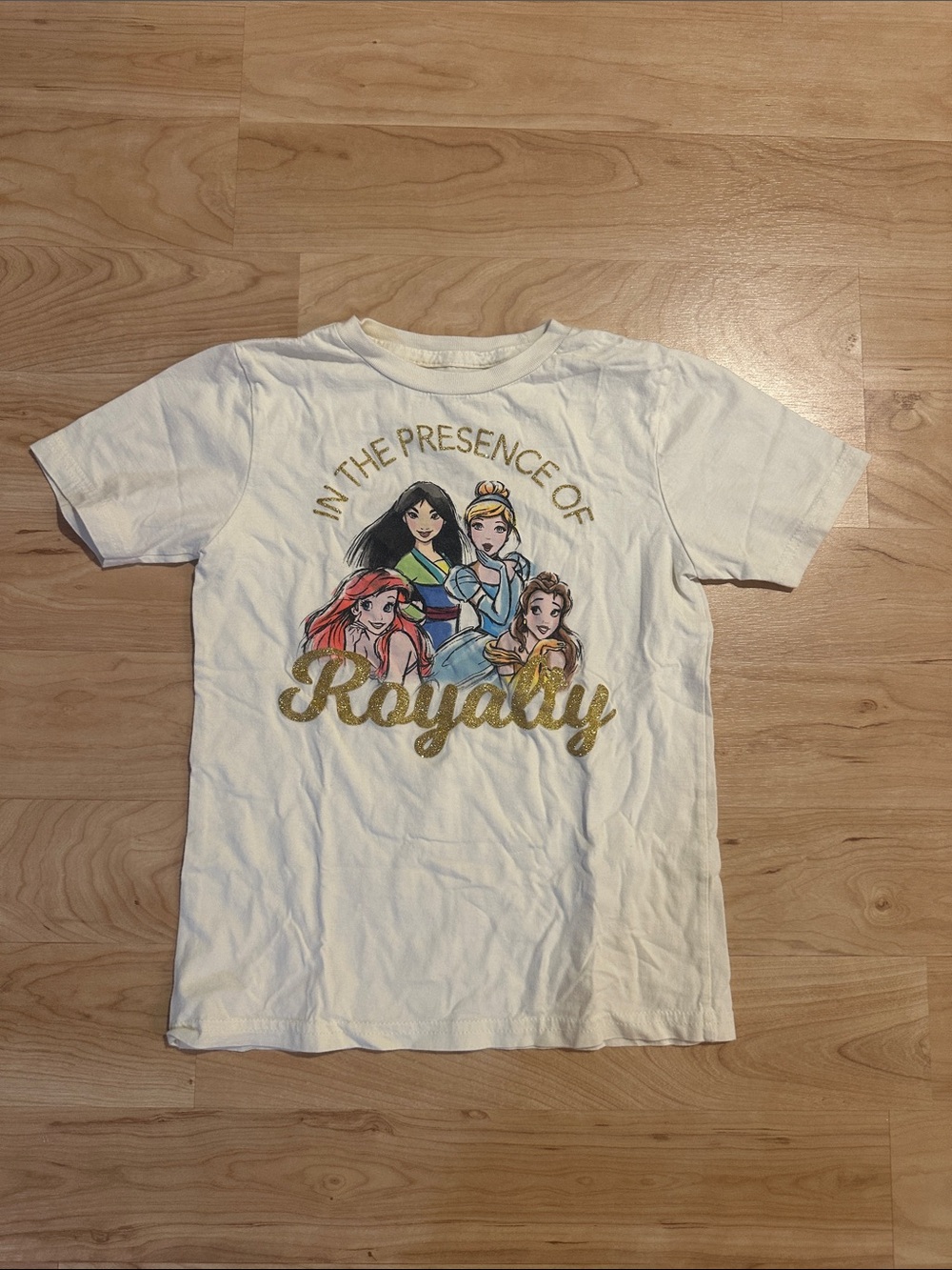 NWOT Disney Girl Royalty Princess size M(7/8) Graphic Tee